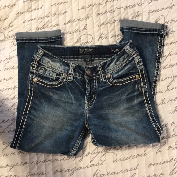 Beautiful Silver Jeans capris! - Picture 3 of 4